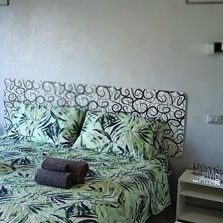 La Famiglia Doppia Hotell Ca Bianca Exteriör bild